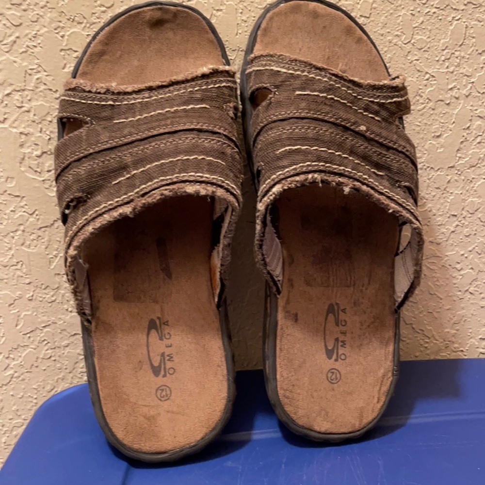 Men’s sandals